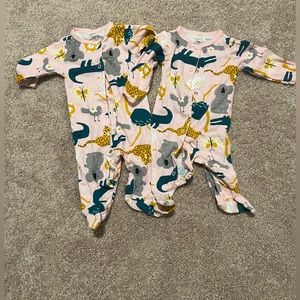 3 months Safari sleep and play